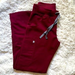 ✨FIGS✨ burgundy WOMANS size XS regular length scrub pants